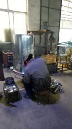 鐵垃(la)圾桶菓皮箱生産線