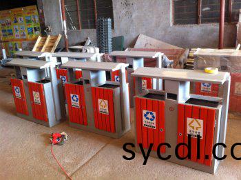 鋼木分(fen)類垃圾桶組裝