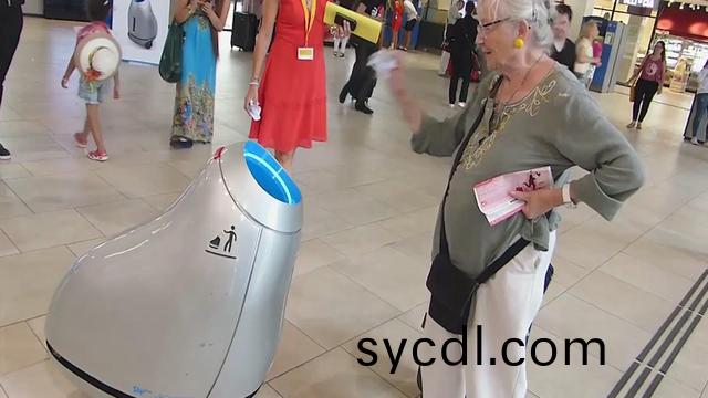 智能垃圾桶，招手牠就過來了