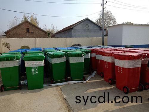 240陞鋼(gang)製(zhi)垃圾(ji)桶