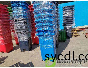 今天如(ru)期送貨四(si)分類腳踏塑(su)料垃圾桶