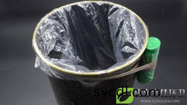 塑料垃圾桶與絲韤